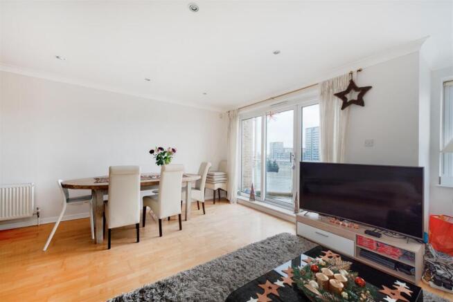 Sherwood Court ph10.jpg