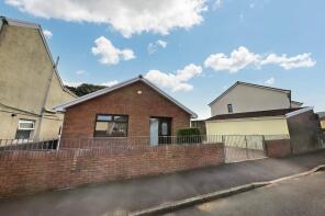 Croesfford, Cross Street, Hirwaun CF44 9NW