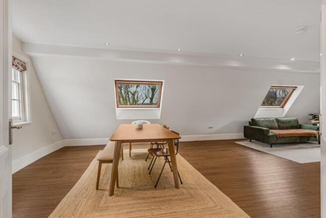 Flat 5 99 Promenade-1.jpg