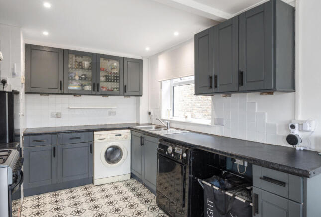 1309344-12-684af3...