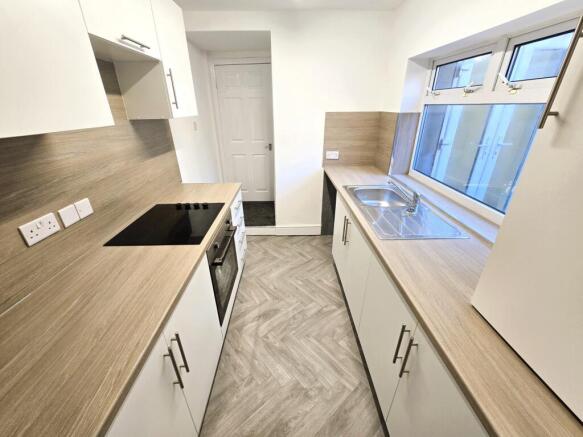 3 bed Terraced to rent Image 7