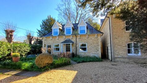 Enstone Road, Charlbury, OX7