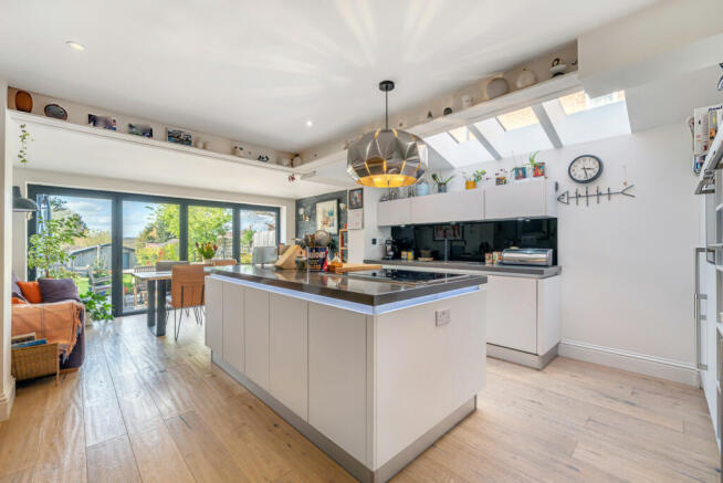 Kitchen/Dining 1
