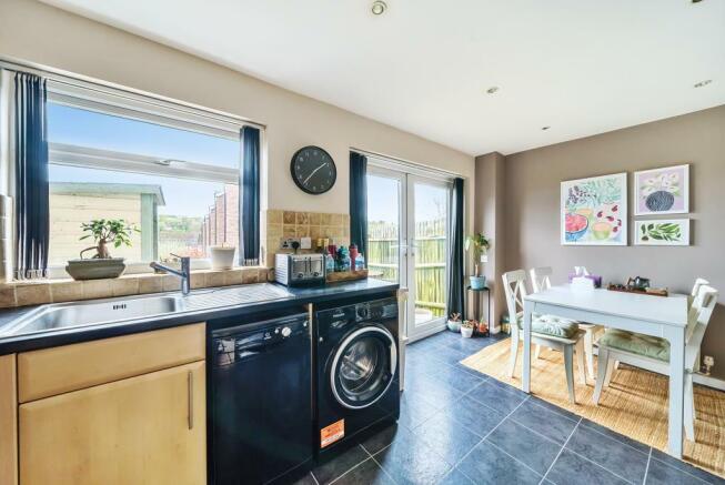 Kitchen/Dining Area