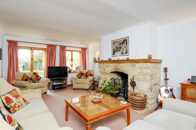 Lounge with Working Fireplace
