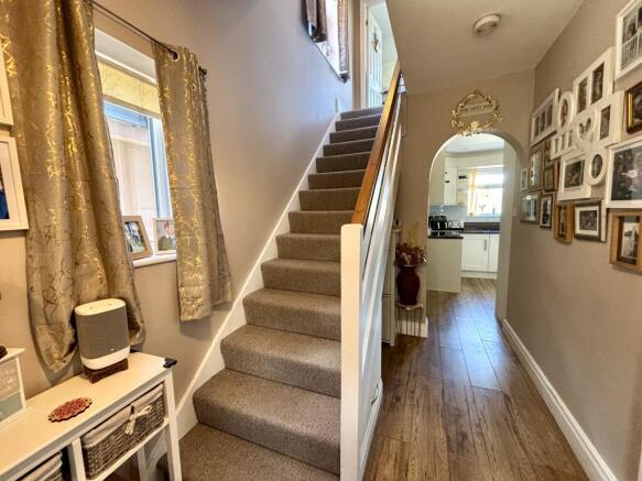 3 bed Semi-Detached for sale Image 9