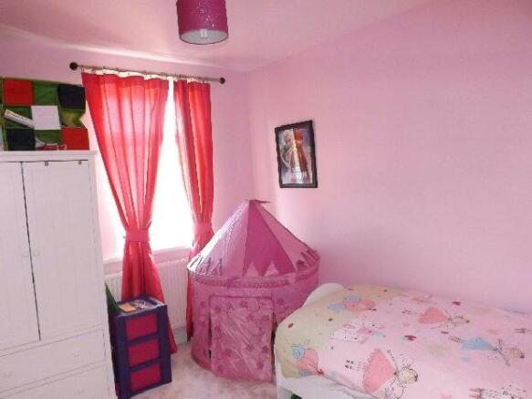Bedroom 2 Pic 2