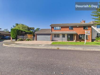 Fir Tree Close, Coppenhall, ST18
