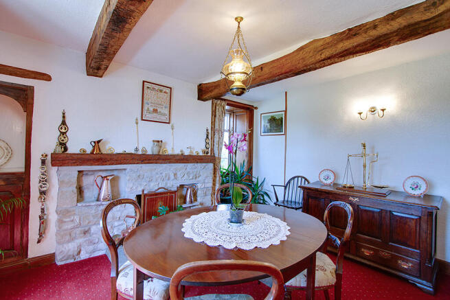 4 bed House for sale Image 10