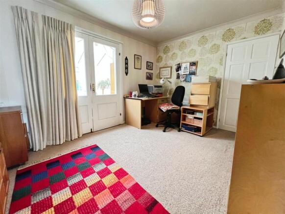 3 bed Semi-Detached for sale Image 11