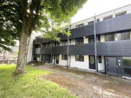 36, West Parade Flats, York Street, Halifax HX1 2TD