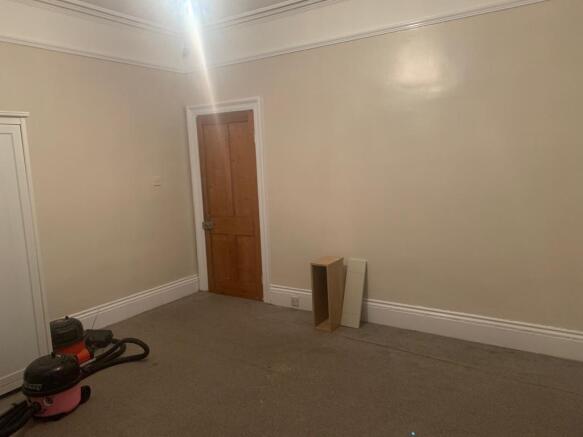 4 bed Terraced to rent Image 5