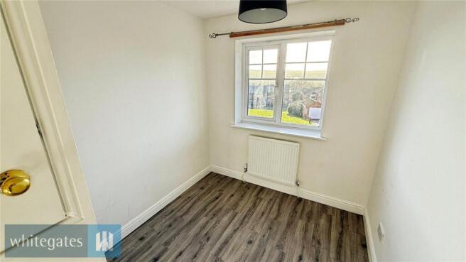 3 bed Semi-Detached for sale Image 6