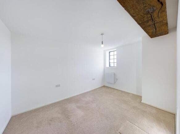 CAM00585P1-PR0023-STILL05