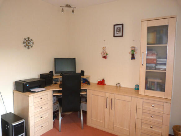 Photo 10