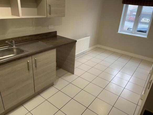 3 bed House to rent Image 9