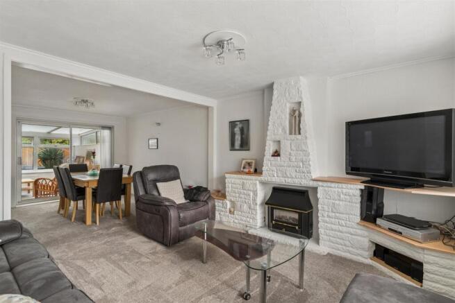 Lounge / Dining Room