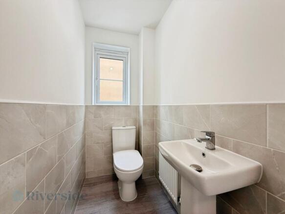 3 bed Semi-Detached for sale Image 8