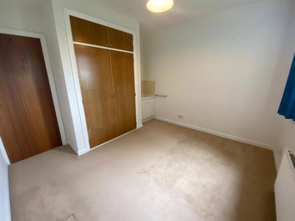 4 bed Detached to rent Image 7