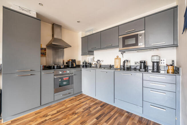 1403666-6-699d94f...