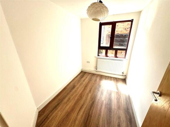 2 bed Flat for sale Image 6