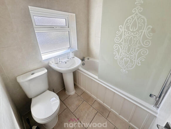 3 bed Terraced to rent Image 4