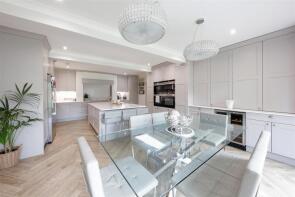 1, Gainsborough Place, Chigwell IG7 6LA