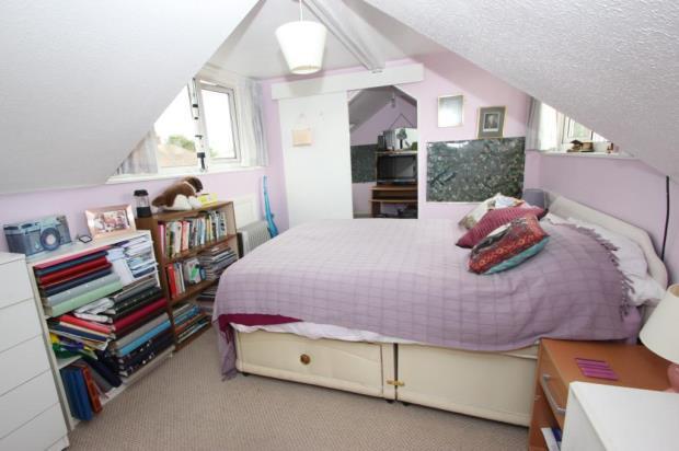BEDROOM 2