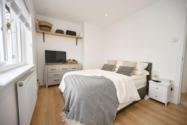 3 bed Terraced for sale Image 10