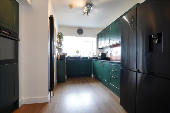 4 bed Semi-Detached for sale Image 6