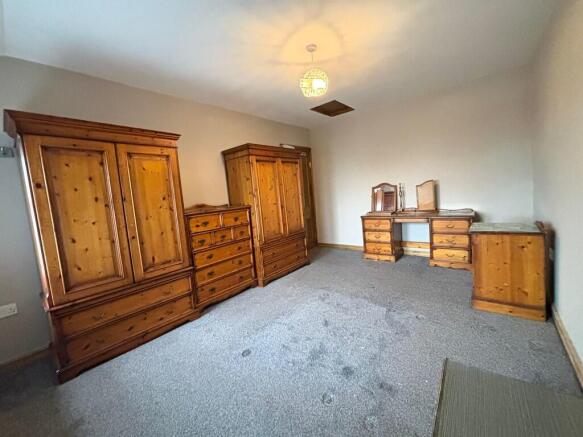 3 bed Terraced for sale Image 11
