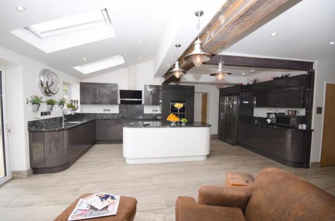 Kitchen/family room