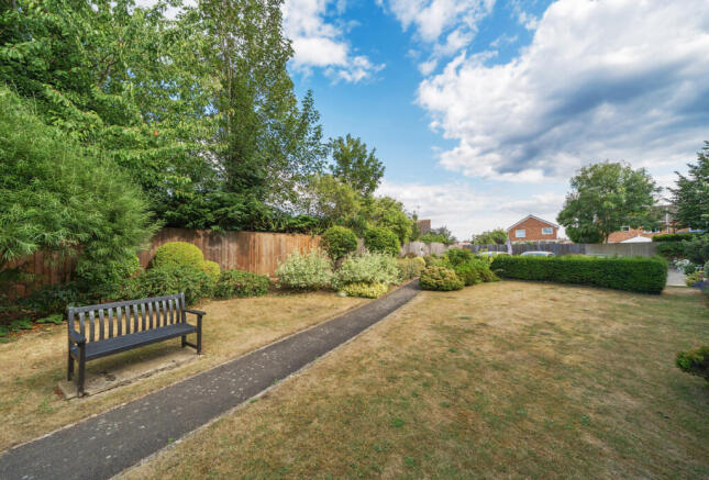 1320439-4-6866b93...