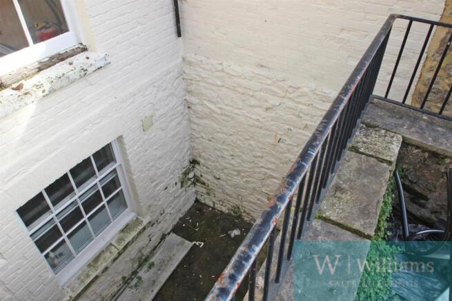 1.Courtyard