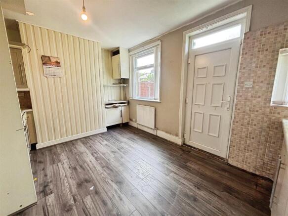 3 bed Terraced for sale Image 5