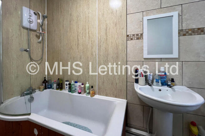 5 bed Terraced to rent Image 12