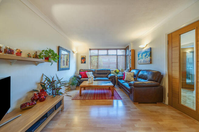 1358741-15-68d2ae...