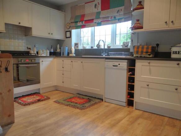 Kitchen.JPG