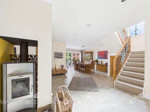 4 bed Detached for sale Image 12