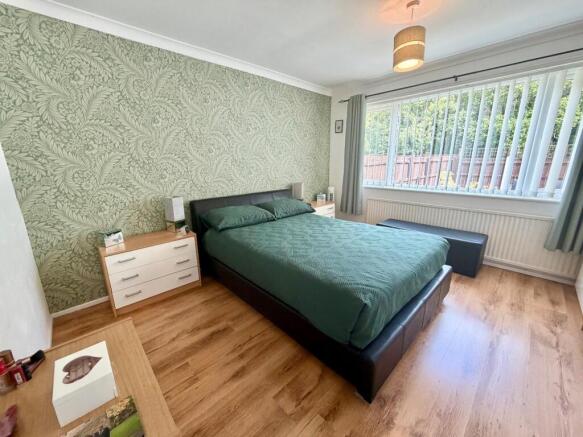 2 bed Semi-Detached Bungalow for sale Image 6