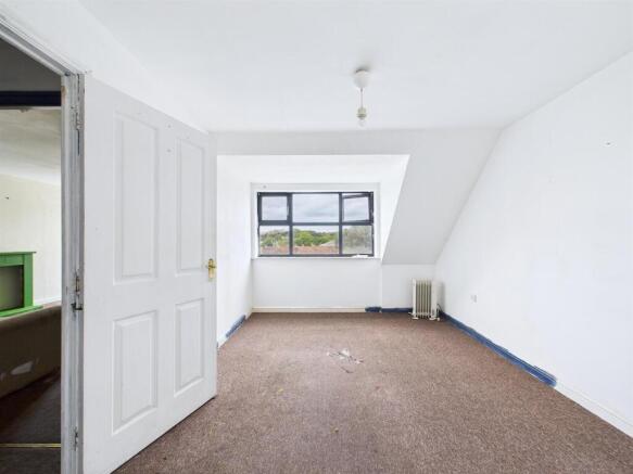 5 - Flat 99 The Maytrees.jpg