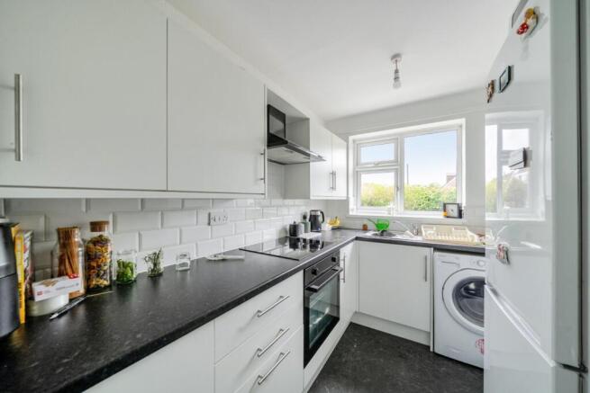 9 bed Flat for sale Image 12