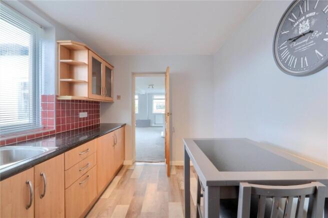 3 bed Flat for sale Image 7