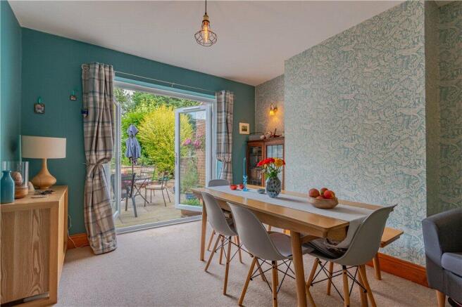 Cookridge Drive, Leeds, West Yorkshire, LS16 photo 4