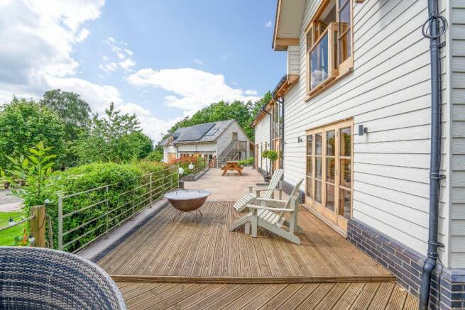 Raised deck off the sitting room