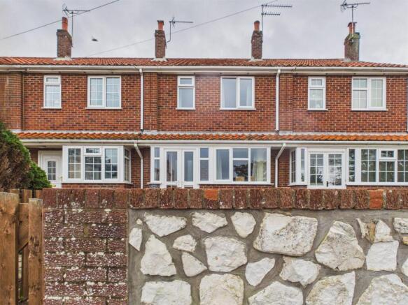 2-bed terraced on West Street, Flamborough, £189,950