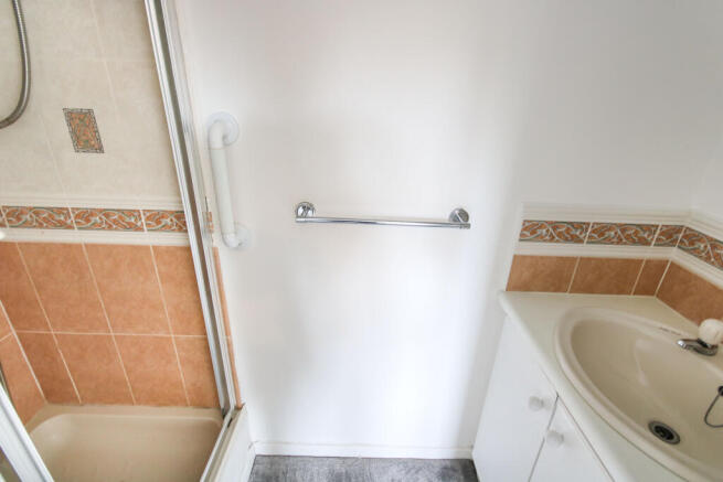 Shower Room.JPG