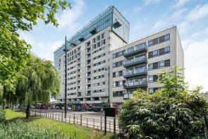 90, 6a Pinnacle House Colman Parade, Southbury Road, Enfield EN1 1FY