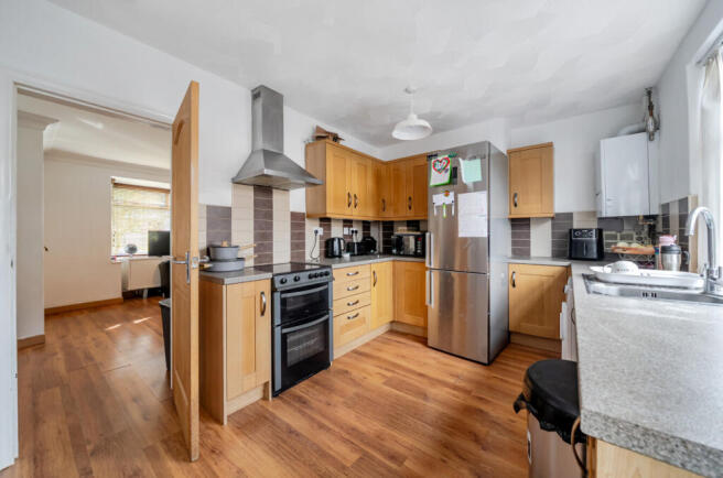3 bed Terraced for sale Image 4
