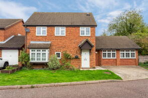 19, Newland Close, Pinner HA5 4QP